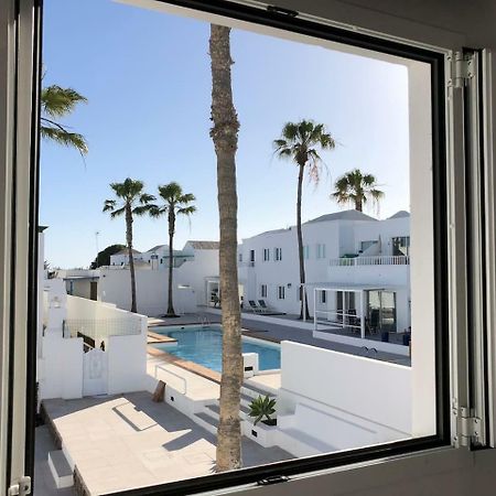 Apartmán Sea Breeze With Shared Pool And Near The Beach Costa Teguise Exteriér fotografie