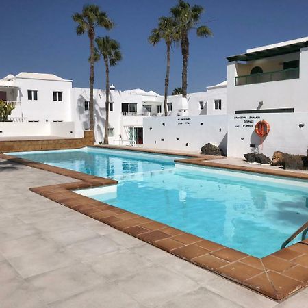 Apartmán Sea Breeze With Shared Pool And Near The Beach Costa Teguise Exteriér fotografie
